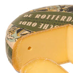 Aged Sliceable 36 Weeks De Rotterdamsche Oude 48+, detail of the cut surface, buy De Rotterdamsche Oude cheese at Kaasdok.nl