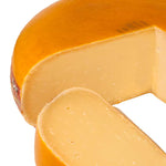 Aged Cheese from Mulder's Farm, detail of the cut surface, buy Mulder cheese at Kaasdok.nl